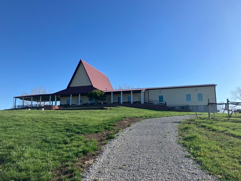 Primary Photo Of 17111-17145 S 138th St, Springfield Winery Vineyard For Sale