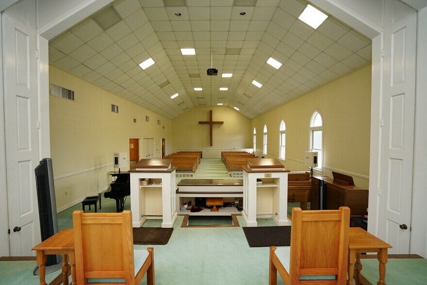 More Photos Of 4323 Primrose Rd, Columbus Religious Facility For Sale
