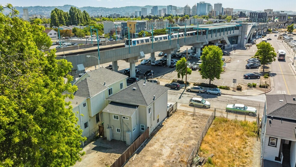 More Photos Of 537 Chester St, Oakland Apartments For Sale