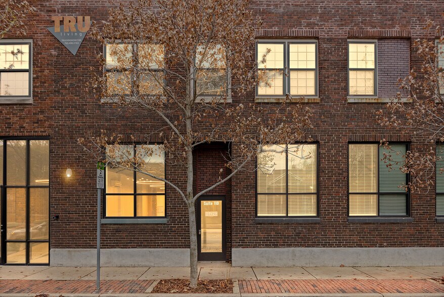 More Photos Of 300 N 5th St, Lafayette Office For Lease
