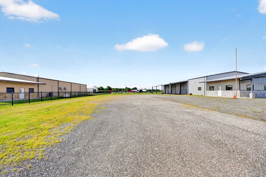 More Photos Of 4612 County Road 2200, Greenville Showroom For Sale