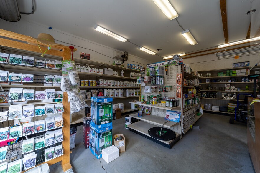 More Photos Of 55 Myers Ave, Myers Flat Manufacturing For Sale