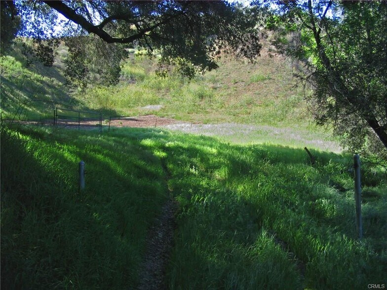 More Photos Of 19400 Mulholland Dr, Tarzana Land For Sale