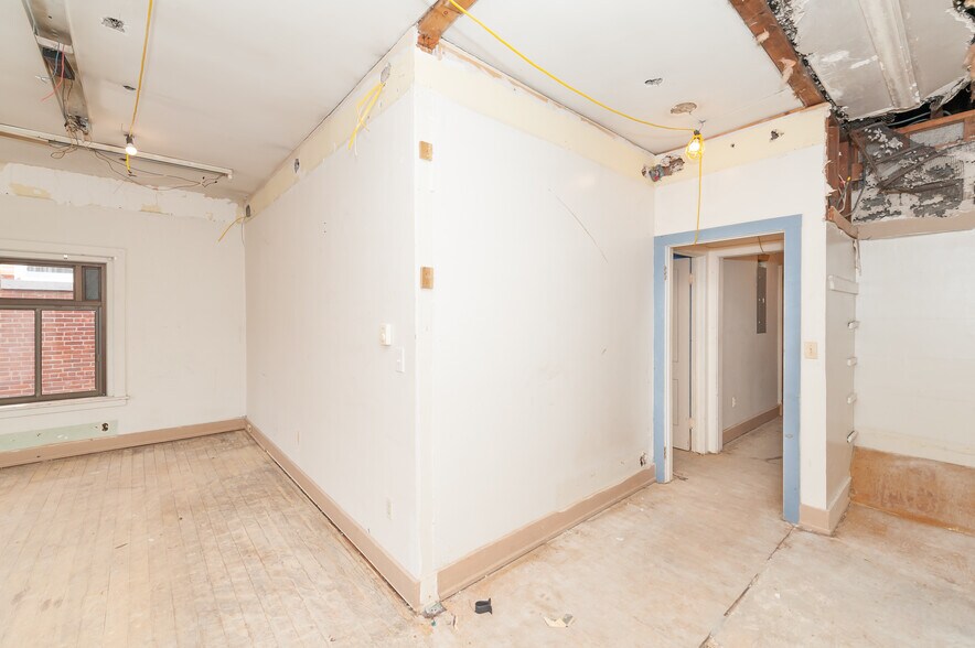 More Photos Of 71 Main St, Norwich Storefront Retail Office For Sale