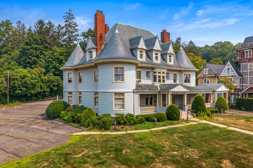 More Photos Of 76 Prospect St, Vernon Funeral Home For Sale