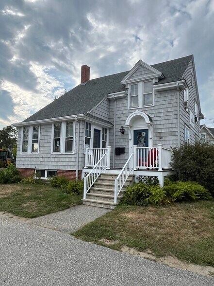 Primary Photo Of 299 Ocean House Rd, Cape Elizabeth Loft Creative Space For Lease