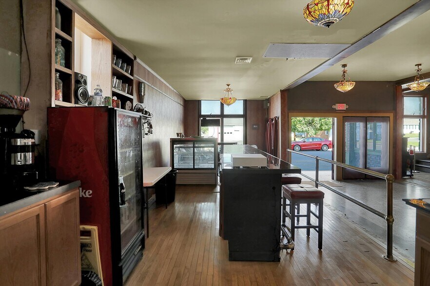 More Photos Of 111 S Walnut St, Edinburgh Theater Concert Hall For Sale