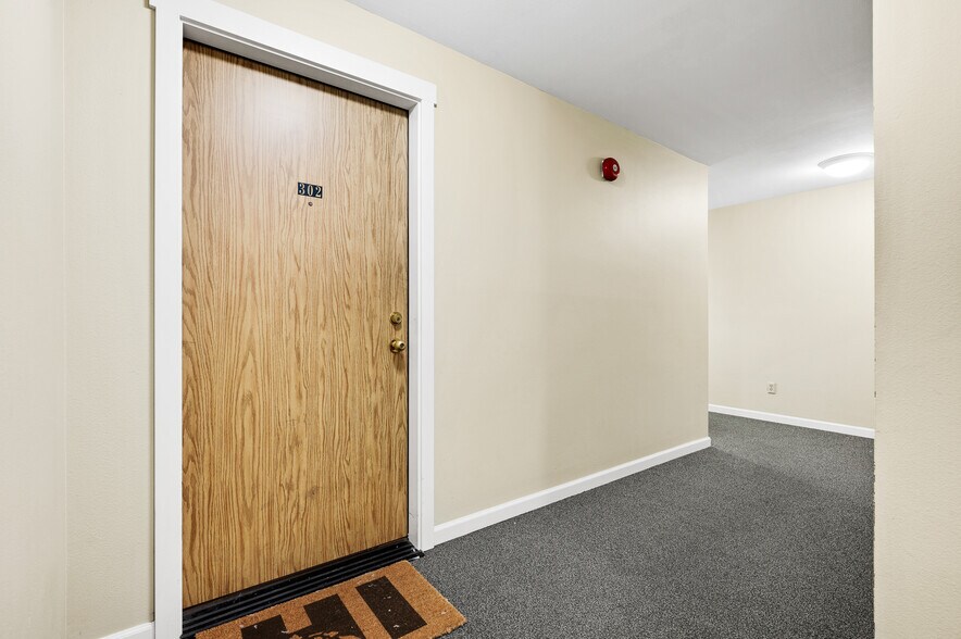 More Photos Of 1146 N 91st St, Seattle Apartments For Sale