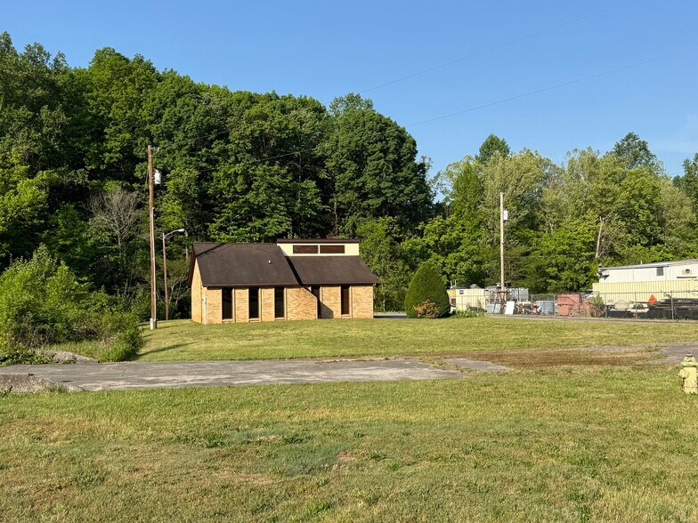 More Photos Of 508 Scarboro Ln, Oak Ridge Office For Sale