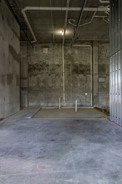 More Photos Of 17071 W Dixie Hwy, North Miami Beach Apartments For Lease