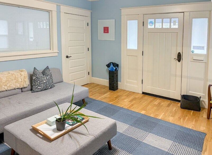 More Photos Of 4076 N Mississippi Ave, Portland Office Residential For Sale