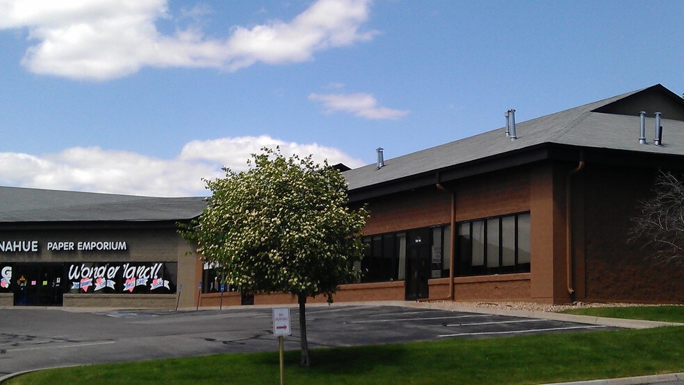 More Photos Of 7286 S Yosemite St, Englewood Storefront For Lease