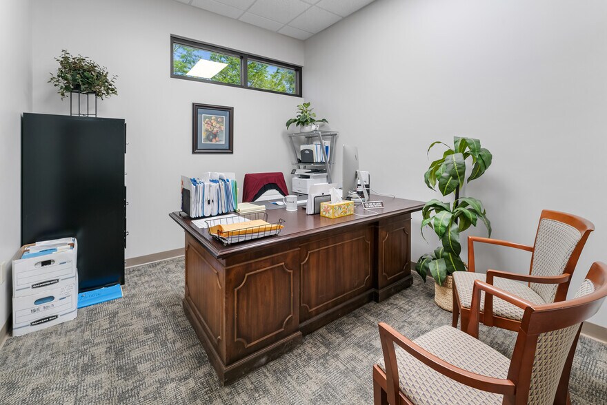 More Photos Of 119 Southern Blvd, Savannah Office For Sale