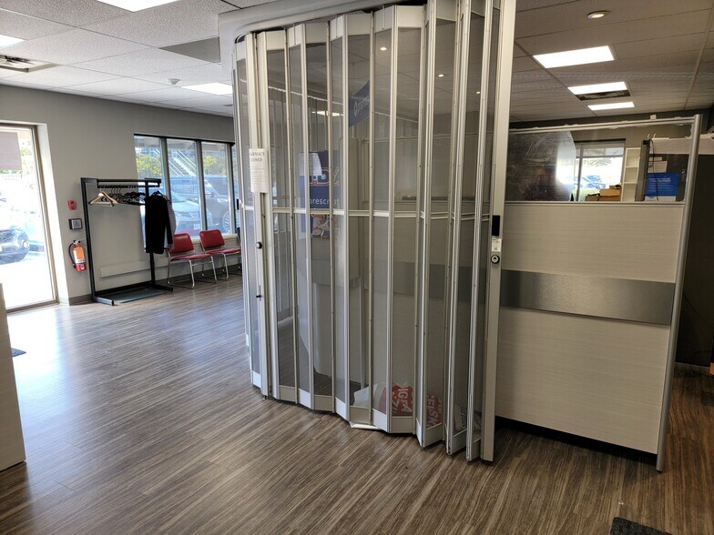 More Photos Of 148 Manitou Dr, Kitchener Office For Lease
