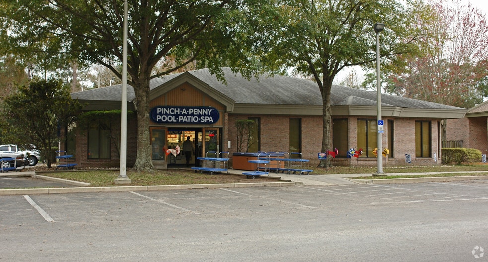 More Photos Of 502 Wells Rd, Orange Park General Retail For Sale