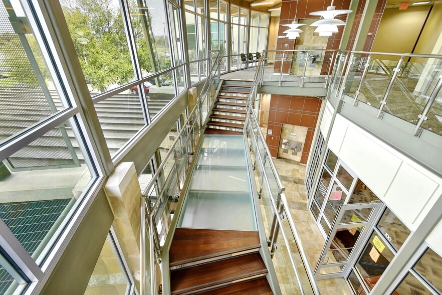 More Photos Of 9910 Huebner Rd, San Antonio Medical For Lease