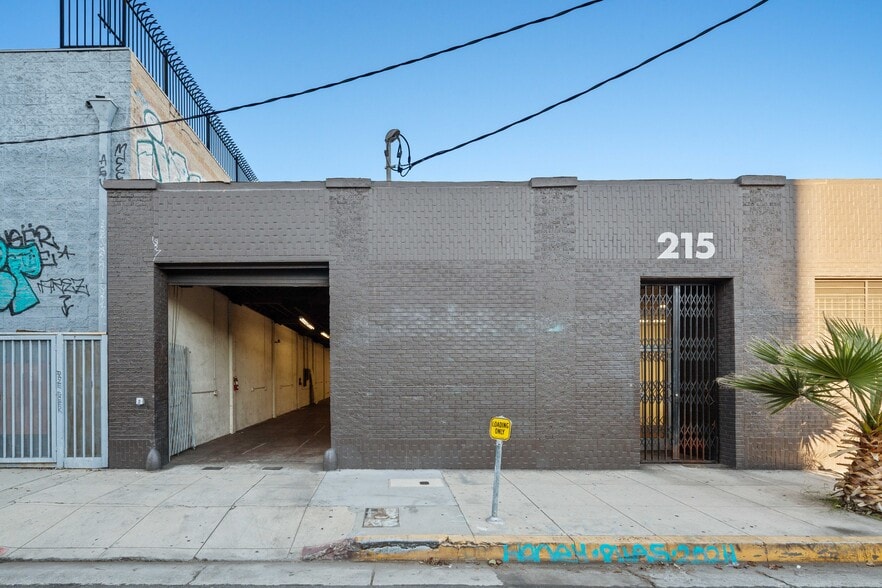 More Photos Of 215 W 15th St, Los Angeles Warehouse For Sale