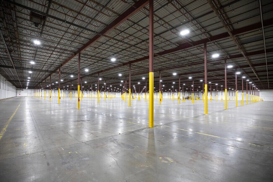 More Photos Of 5300 Kansas Ave, Kansas City Distribution For Lease