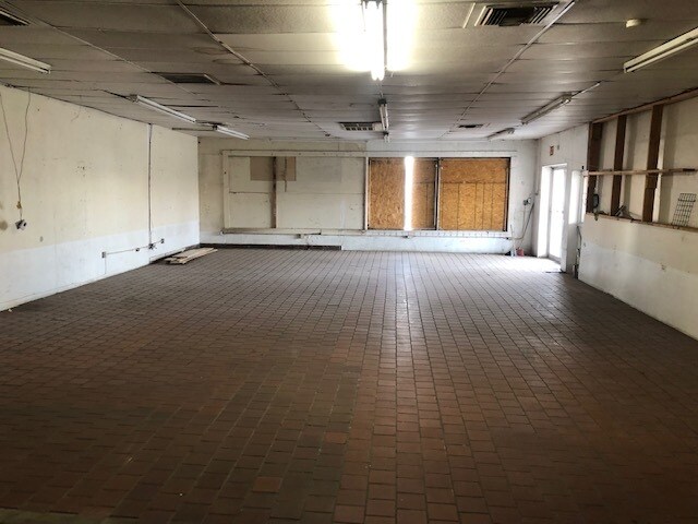 More Photos Of 301 Heffernan Ave, Calexico Office For Lease