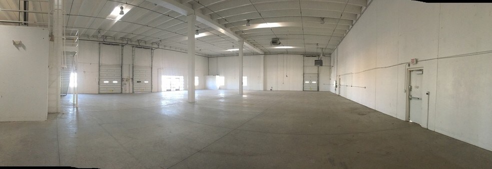 More Photos Of 1450 Candelaria Rd NE, Albuquerque Warehouse For Lease