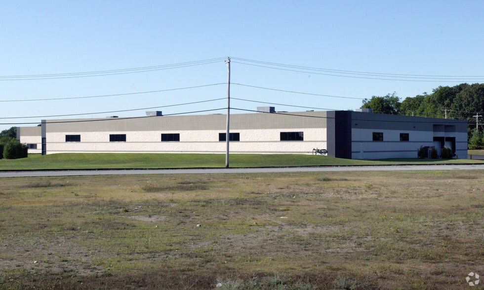 More Photos Of 135 Circuit Dr, North Kingstown Manufacturing For Lease