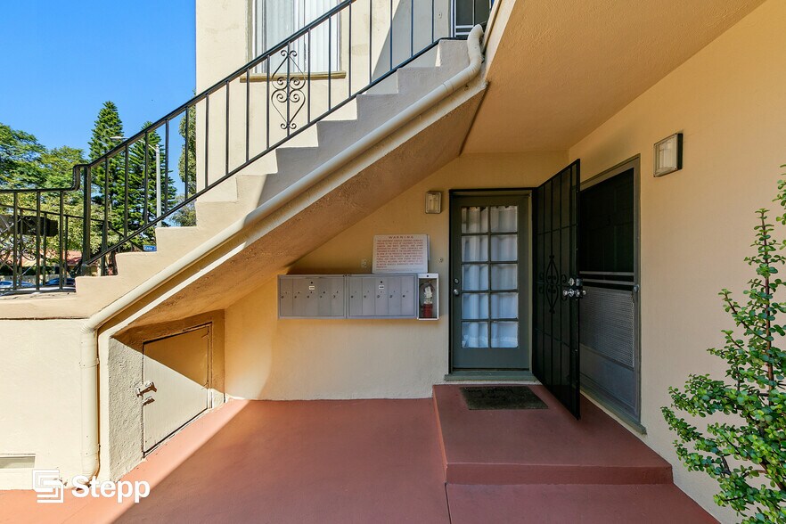 More Photos Of 2490 Cedar Ave, Long Beach Apartments For Sale