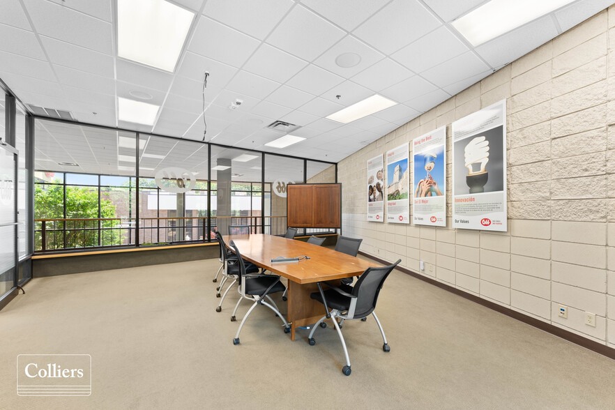 More Photos Of 305 E Main St, Siloam Springs Office For Sale