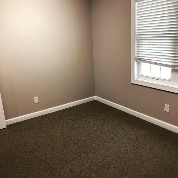 More Photos Of 2450 Atlanta Hwy, Cumming Office For Lease