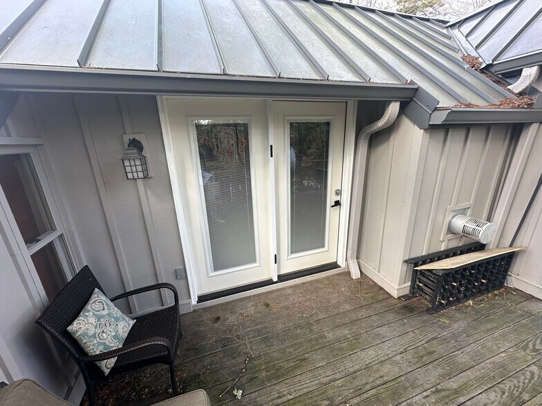 More Photos Of 430 Carolina Way, Highlands Flex For Sale