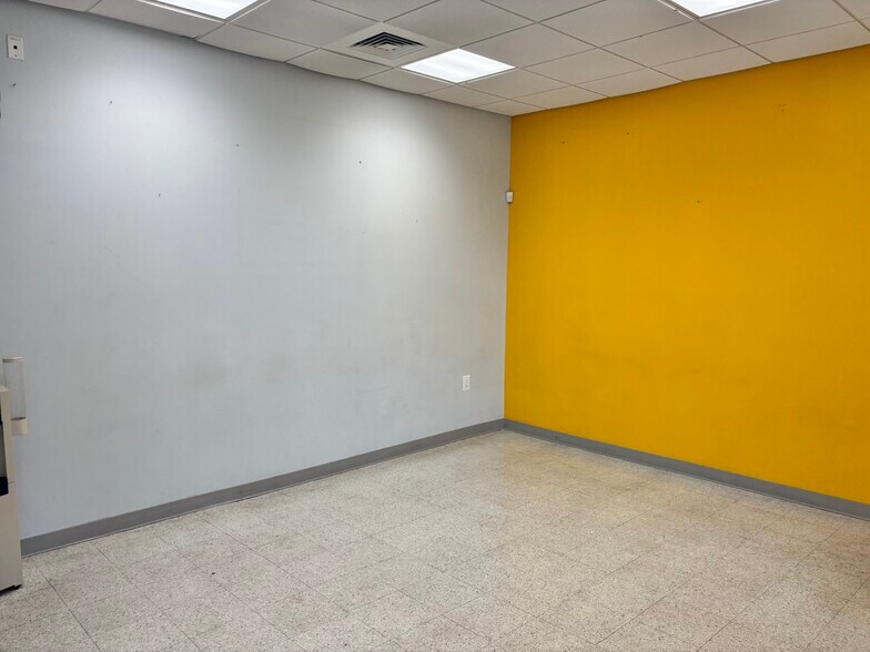 More Photos Of 330 Hinsdale St, Brooklyn Multifamily For Sale