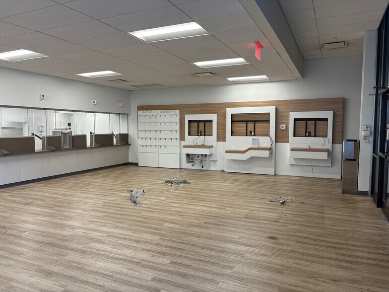 More Photos Of 11020 Flatlands Ave, Brooklyn Storefront For Lease