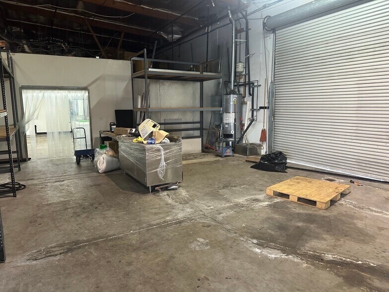 More Photos Of 10742-10752 Noel St, Los Alamitos Light Manufacturing For Lease