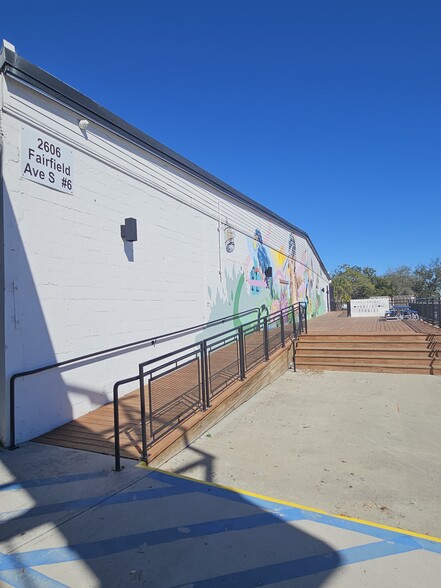 More Photos Of 2606 Fairfield Ave S, Saint Petersburg Light Manufacturing For Lease