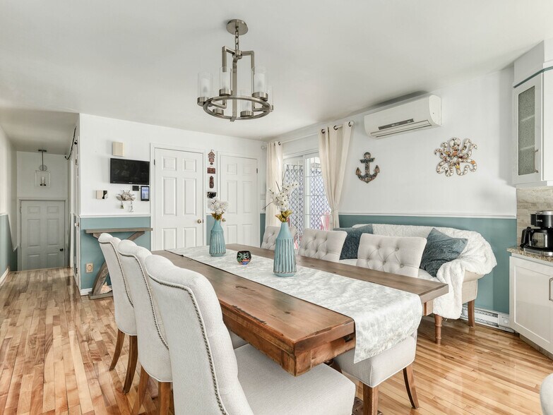 More Photos Of 1879-1881 Ch De Sainte-Flore, Shawinigan Healthcare For Sale