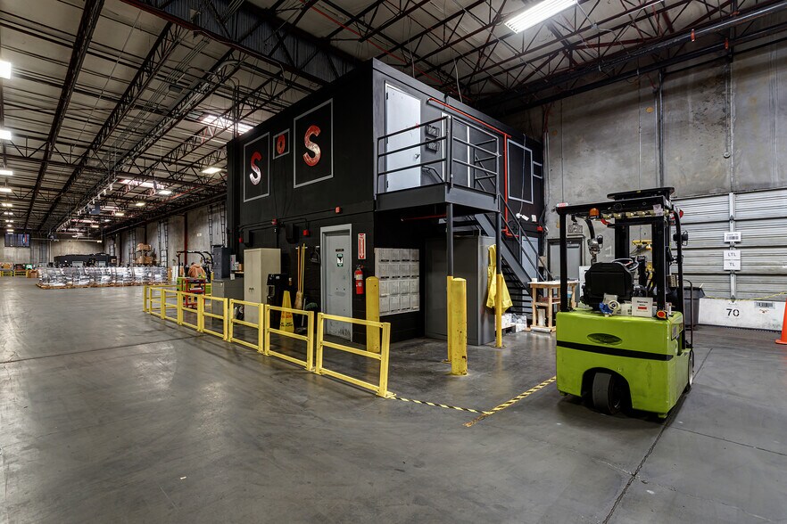 More Photos Of 606 Butler Dr, Murfreesboro Distribution For Lease