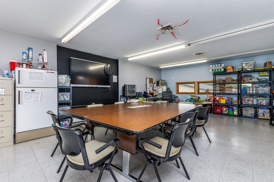 More Photos Of 410 N Union St, Dodgeville Office For Sale