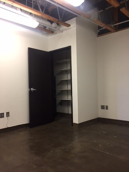 More Photos Of 8335 W Sunset Blvd, West Hollywood Office For Lease