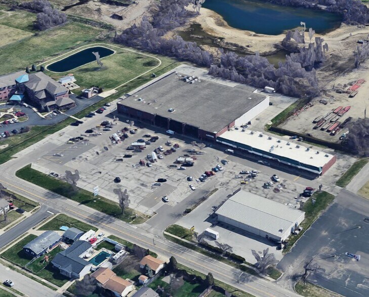 More Photos Of 900 S Merrifield, Mishawaka Unknown For Lease