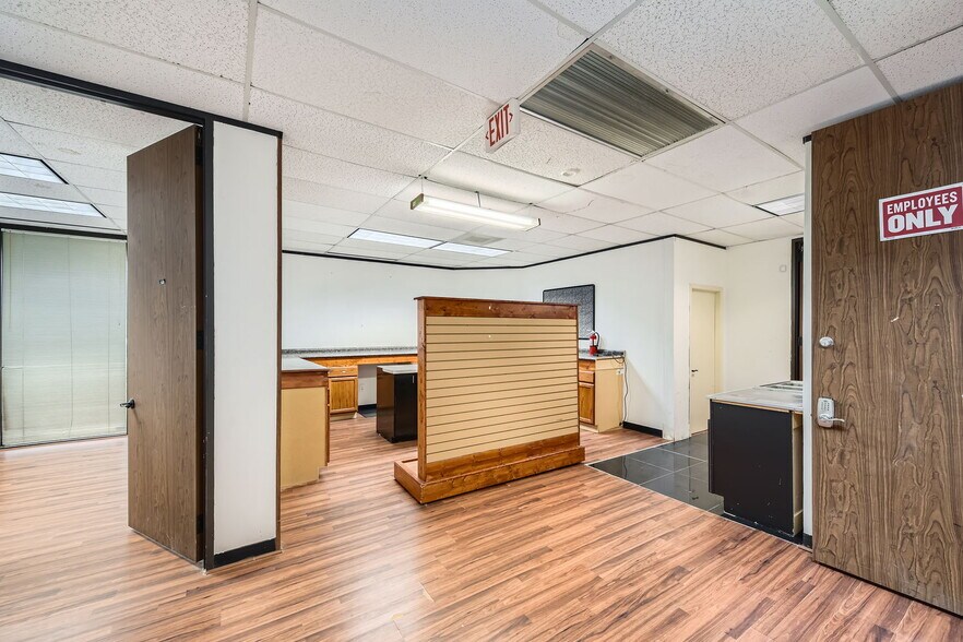 More Photos Of 14423 Cornerstone Village Dr, Houston Medical For Sale