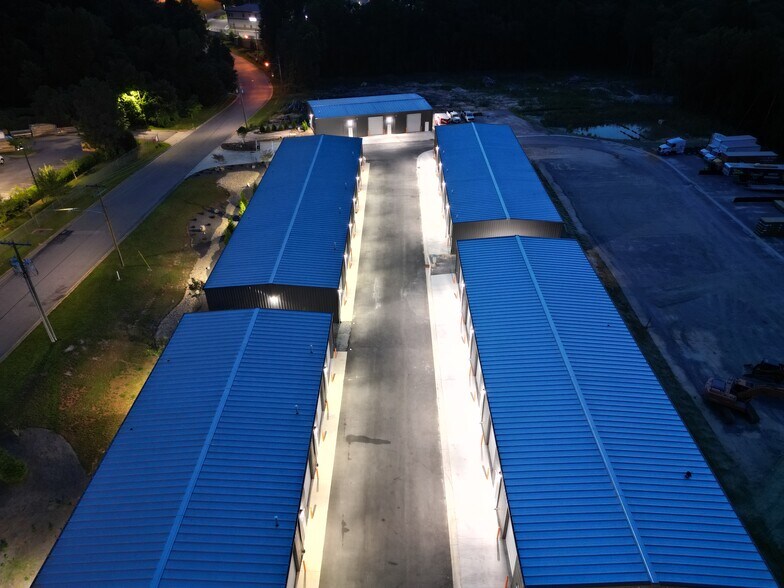 More Photos Of 1850 Chespark Dr, Gastonia Warehouse For Lease