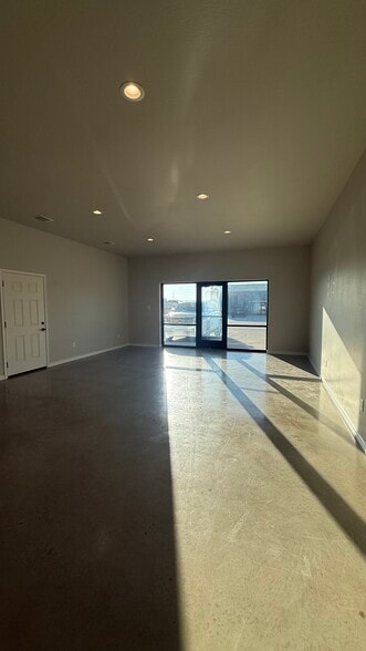 More Photos Of 2495 FM Road 1189, Brock Light Manufacturing For Lease