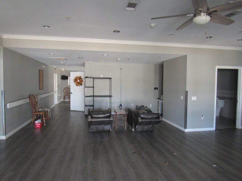 More Photos Of 4318 W Crawford St, Denison Assisted Living For Sale