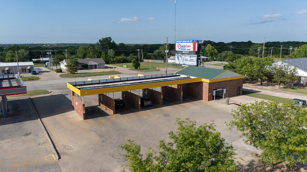 More Photos Of 3003 Arlington, Ada Specialty For Sale