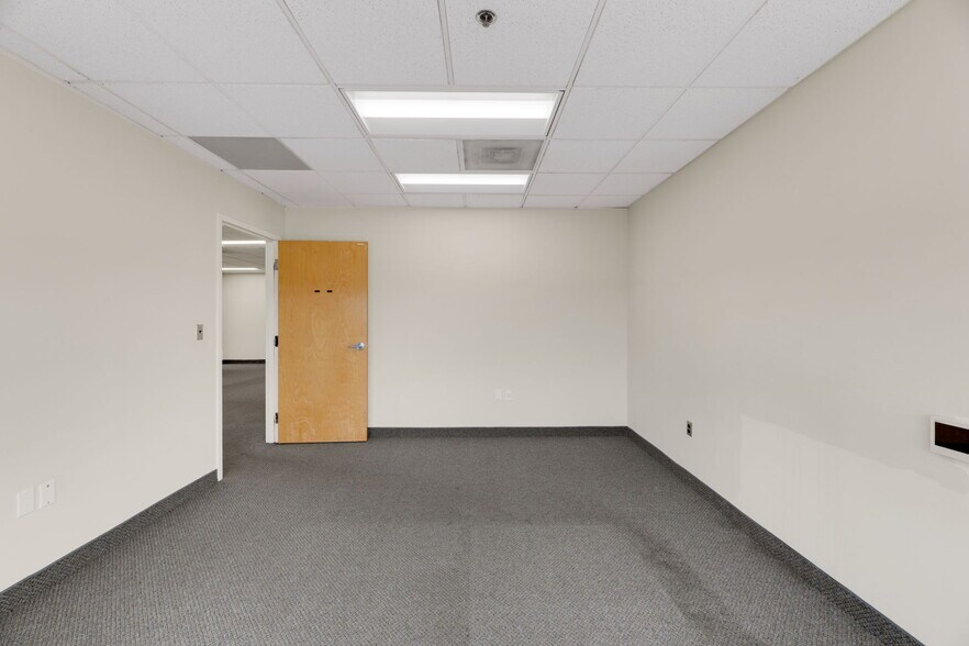 More Photos Of 312 Marshall Ave, Laurel Office For Lease