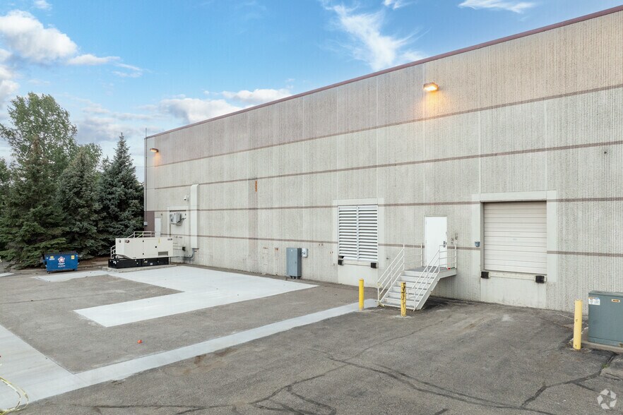 More Photos Of 3030 Lexington Ave S, Eagan Light Manufacturing For Lease