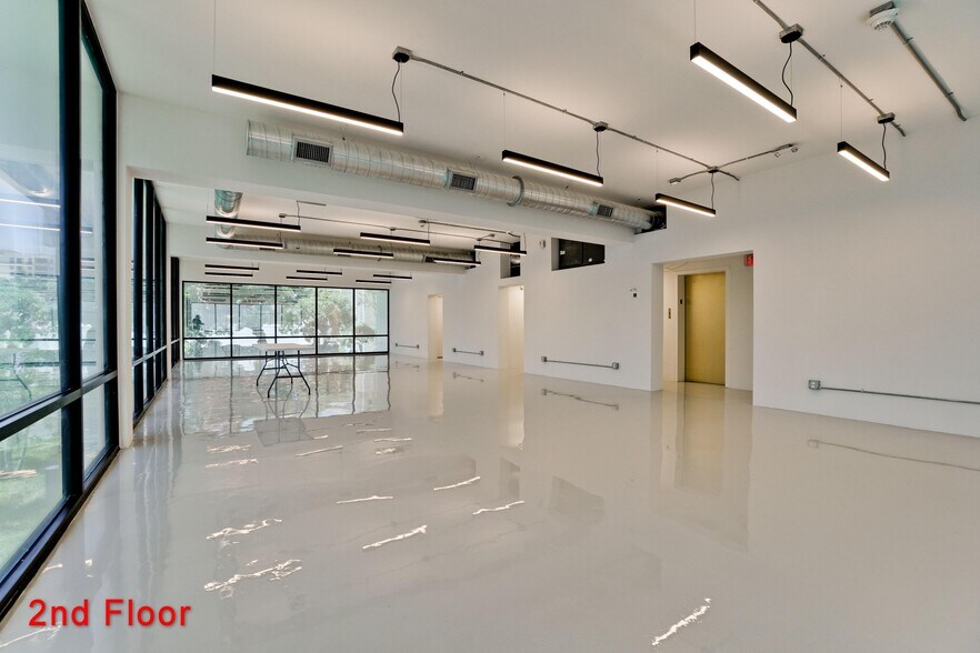 More Photos Of 1551 2nd St, Sarasota Office For Lease