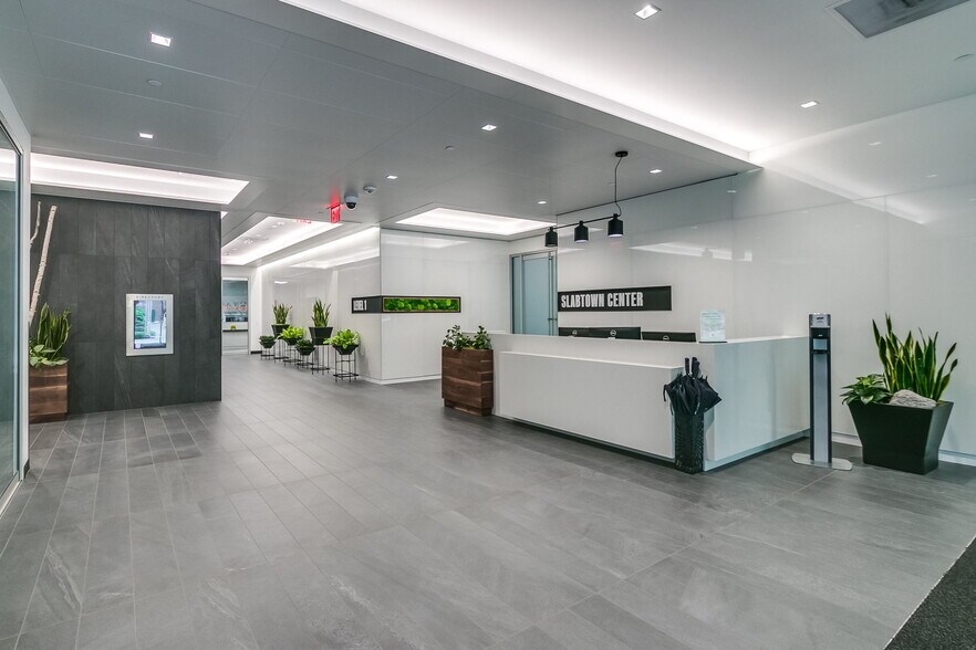 More Photos Of 2055 NW Savier St, Portland Office For Lease