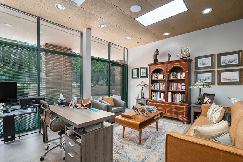 More Photos Of 3970 Rogers Bridge Rd, Duluth Office For Sale