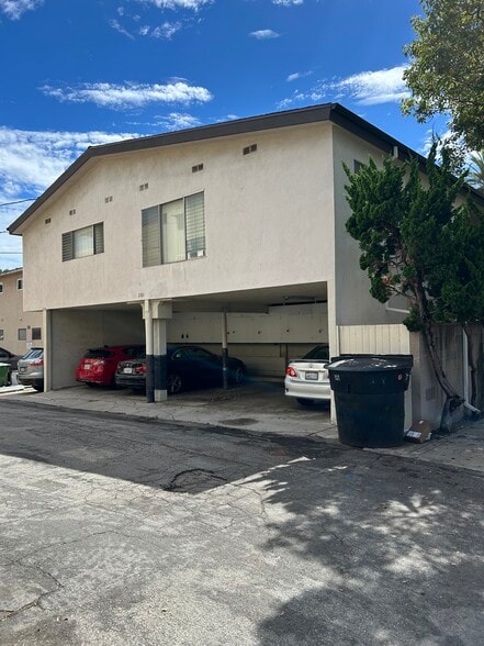 More Photos Of 1301 11th St, Santa Monica Apartments For Sale