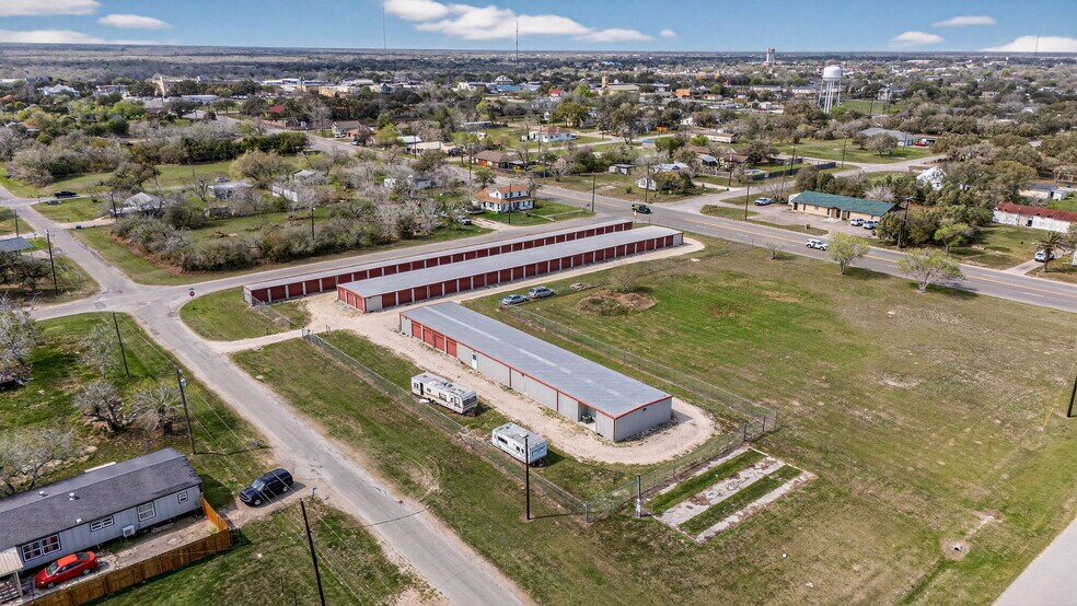 More Photos Of 608 Bayou st, Refugio Self Storage For Sale
